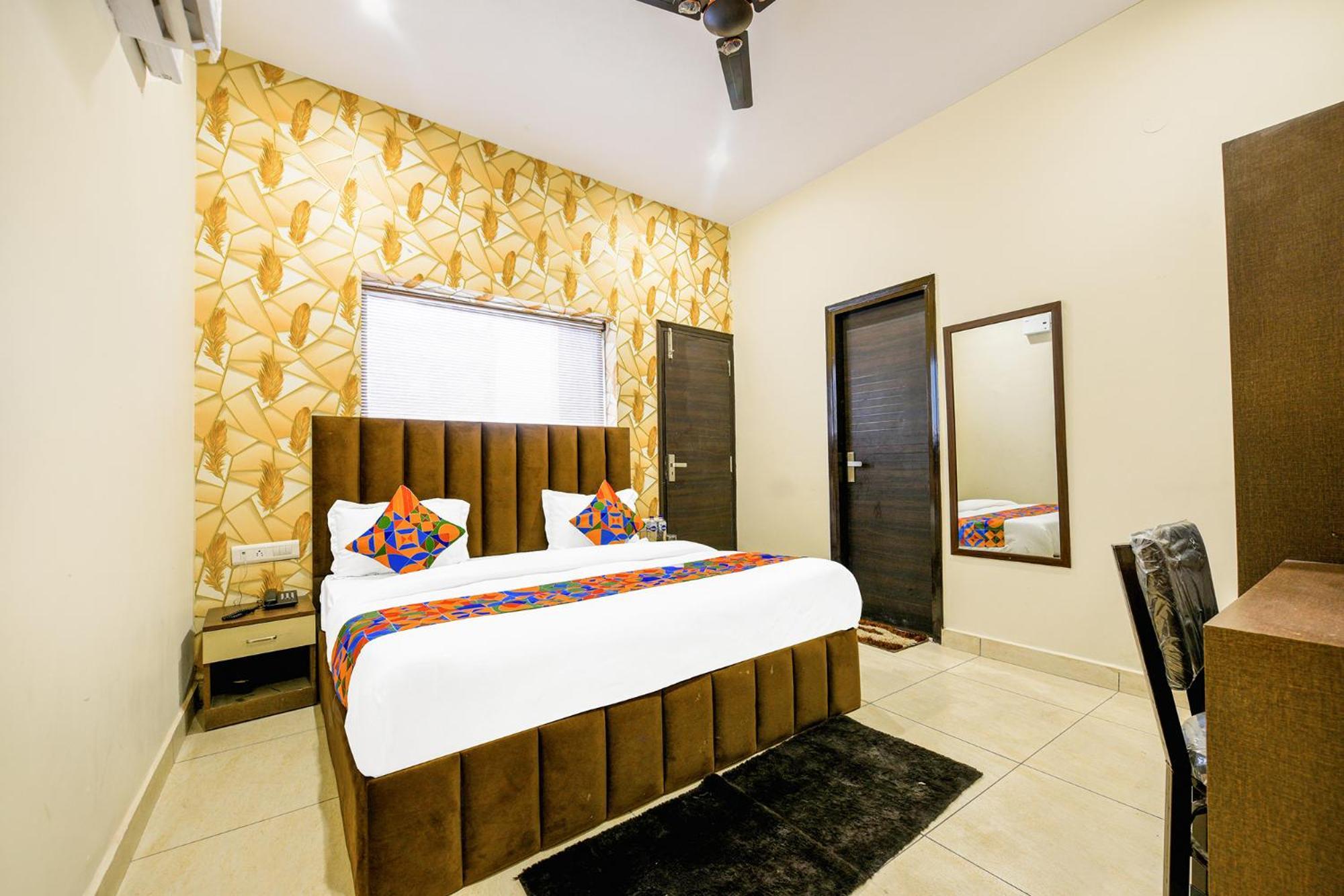 Fabhotel Royal Regency I Ludhiana Buitenkant foto