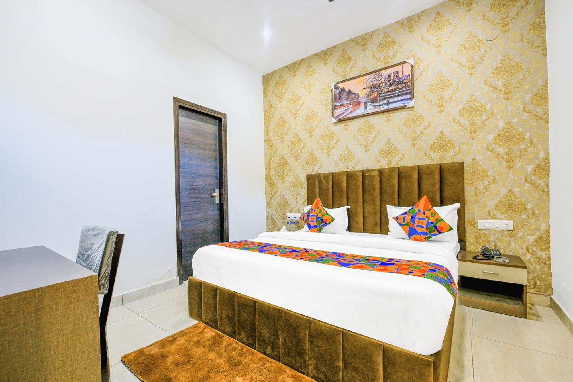 Fabhotel Royal Regency I Ludhiana Buitenkant foto